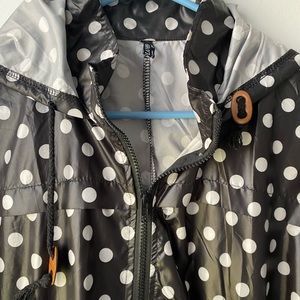 IN'VOLAND Women's Plus Size Light Weight  Raincoat